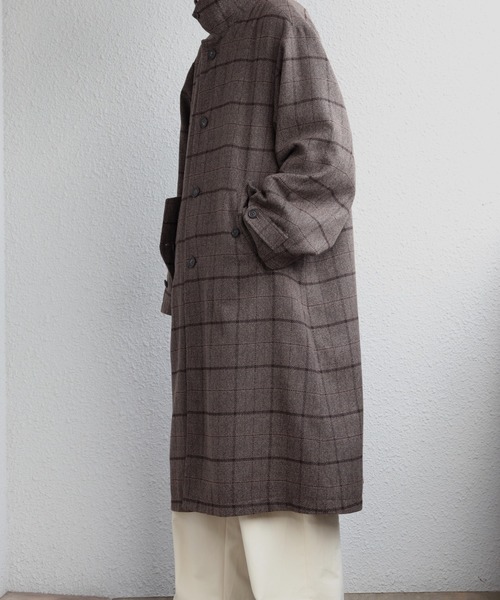 INTER FACTORY（インターファクトリー）の「ファッションインフルエンサー DAISUKE - ワイドアームチェックバルマカーンコート（ステンカラーコート・メンズ・ブラウン・SMALL/MEDIUM/LARGE）」の5枚目の写真