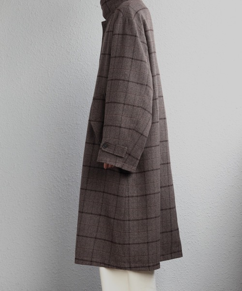 INTER FACTORY（インターファクトリー）の「ファッションインフルエンサー DAISUKE - ワイドアームチェックバルマカーンコート（ステンカラーコート・メンズ・ブラウン・SMALL/MEDIUM/LARGE）」の6枚目の写真