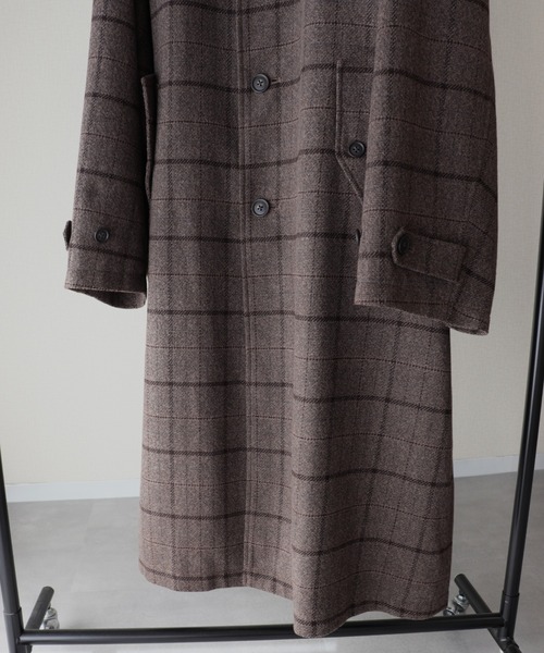 INTER FACTORY（インターファクトリー）の「ファッションインフルエンサー DAISUKE - ワイドアームチェックバルマカーンコート（ステンカラーコート・メンズ・ブラウン・SMALL/MEDIUM/LARGE）」の10枚目の写真