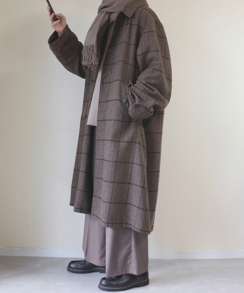 INTER FACTORY（インターファクトリー）の「ファッションインフルエンサー DAISUKE - ワイドアームチェックバルマカーンコート（ステンカラーコート・メンズ・ブラウン・SMALL/MEDIUM/LARGE）」の4枚目の写真