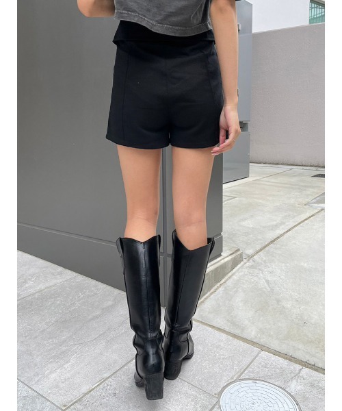 ENVYM(アンビー)の「HWウエストバックショートパンツ(その他パンツ・レディース・ベージュ/ブラック・S/M)」の16枚目の写真
