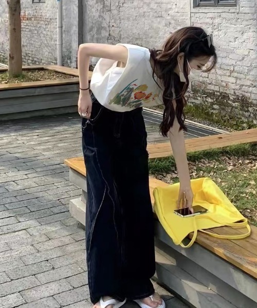 DIAVEL（ディアベル）の「綿100%　フラワープリントノースリーブＴシャツ（Tシャツ/カットソー・レディース・ホワイト・M）」の2枚目の写真