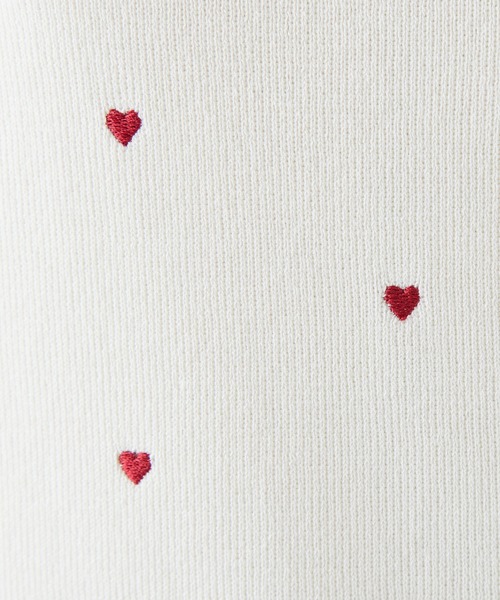one after another NICE CLAUP（ワンアフターアナザーナイスクラップ）の「ハート刺繍パフスリーブニット（ニット/セーター・レディース・ブラック/アイボリー/ベージュ・FREE）」の19枚目の写真