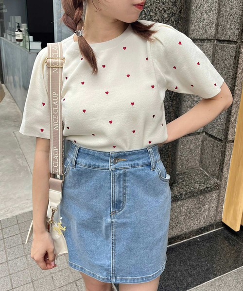 one after another NICE CLAUP（ワンアフターアナザーナイスクラップ）の「ハート刺繍パフスリーブニット（ニット/セーター・レディース・ブラック/アイボリー/ベージュ・FREE）」の5枚目の写真