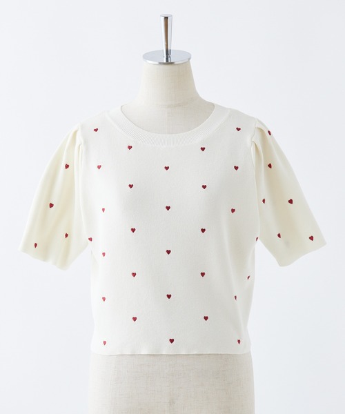 one after another NICE CLAUP（ワンアフターアナザーナイスクラップ）の「ハート刺繍パフスリーブニット（ニット/セーター・レディース・ブラック/アイボリー/ベージュ・FREE）」の17枚目の写真