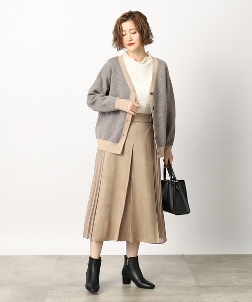 grove（グローブ）の「◆マシュマロタッチスウェード サイドプリーツスカート（スカート・レディース・ブルー/スミクロ/ライトベージュ・03/02/04/01/05）」の7枚目の写真