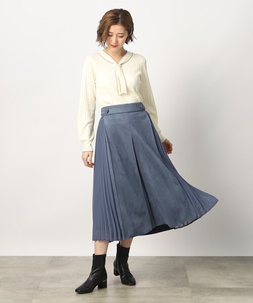 grove（グローブ）の「◆マシュマロタッチスウェード サイドプリーツスカート（スカート・レディース・ブルー/スミクロ/ライトベージュ・03/02/04/01/05）」の12枚目の写真
