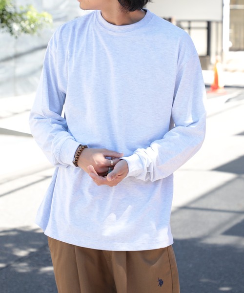 United Athle(ユナイテッドアスレ)の「なめらかな肌触りが癖になる!【United Athle】6.2オンス プレミアム ロングスリーブ Tシャツ ロンT 5913(Tシャツ/カットソー・レディース・ホワイト/スミクロ/ネイビー/アッシュ/ブラック/セージグリーン/スモークピンク・XXL/S/M/L/XL)」の4枚目の写真