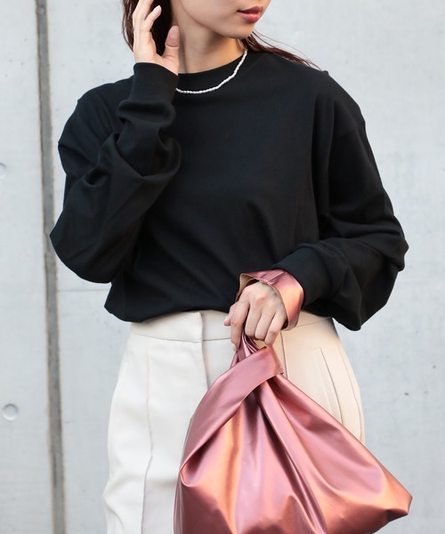 United Athle(ユナイテッドアスレ)の「なめらかな肌触りが癖になる!【United Athle】6.2オンス プレミアム ロングスリーブ Tシャツ ロンT 5913(Tシャツ/カットソー・レディース・ホワイト/スミクロ/ネイビー/アッシュ/ブラック/セージグリーン/スモークピンク・XXL/S/M/L/XL)」の2枚目の写真