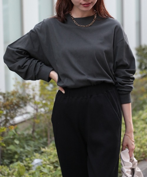 United Athle(ユナイテッドアスレ)の「なめらかな肌触りが癖になる!【United Athle】6.2オンス プレミアム ロングスリーブ Tシャツ ロンT 5913(Tシャツ/カットソー・レディース・ホワイト/スミクロ/ネイビー/アッシュ/ブラック/セージグリーン/スモークピンク・XXL/S/M/L/XL)」の21枚目の写真