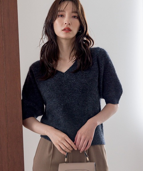 Andemiu(アンデミュウ)の「モヘアコンニット5分袖973654(ニット/セーター・レディース・チャコールグレー/オレンジ/ベージュ・FREE)」の5枚目の写真