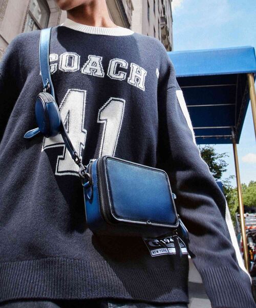 COACH（コーチ）の「チャーター クロスボディ・ハイブリッド ポーチ