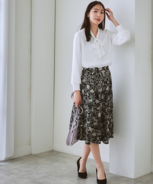 7days Life Styling（セブンデイズライフスタイリング）の「【あったか裏地付】リボンタイブラウス（シャツ/ブラウス・レディース・グレー/ライトベージュ/オフホワイト/ネイビー/パープル系・L/M/S/3L/LL）」の6枚目の写真