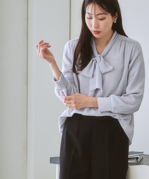 7days Life Styling（セブンデイズライフスタイリング）の「【あったか裏地付】リボンタイブラウス（シャツ/ブラウス・レディース・グレー/ライトベージュ/オフホワイト/ネイビー/パープル系・L/M/S/3L/LL）」の15枚目の写真