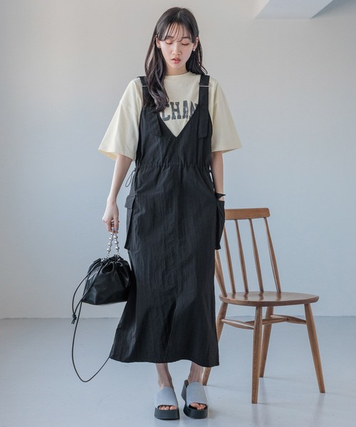 LOWRYS FARM（ローリーズファーム）の「ボールチェーンキンチャクバック　987398（ショルダーバッグ・レディース・ブラック/シルバー・FREE）」の4枚目の写真