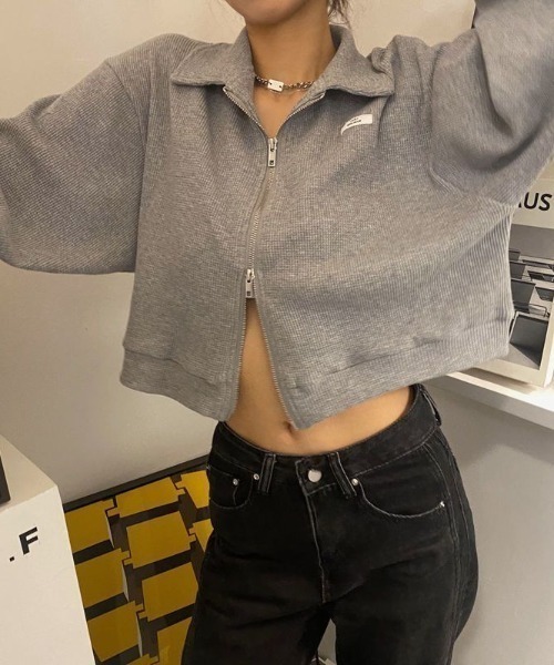 NANEA(ナネア)の「ショート丈ダブルジップジャケット(ブルゾン・レディース・ブラック/グレー/ホワイト・MEDIUM/X-LARGE/LARGE)」の9枚目の写真