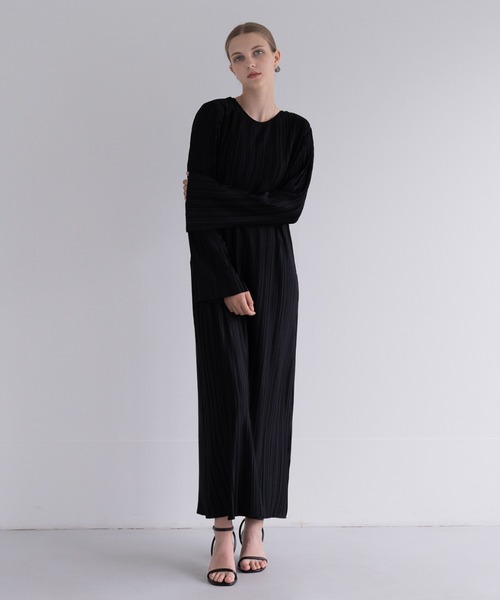 Cla STEllaR(クラステラ)の「プリーツ ロング ドレス 長袖 ワンピース(ワンピース・レディース・ブラック/ライトベージュ/ブラウン・S/M)」の2枚目の写真