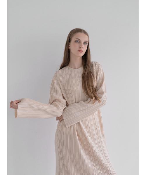 Cla STEllaR(クラステラ)の「プリーツ ロング ドレス 長袖 ワンピース(ワンピース・レディース・ブラック/ライトベージュ/ブラウン・S/M)」の6枚目の写真