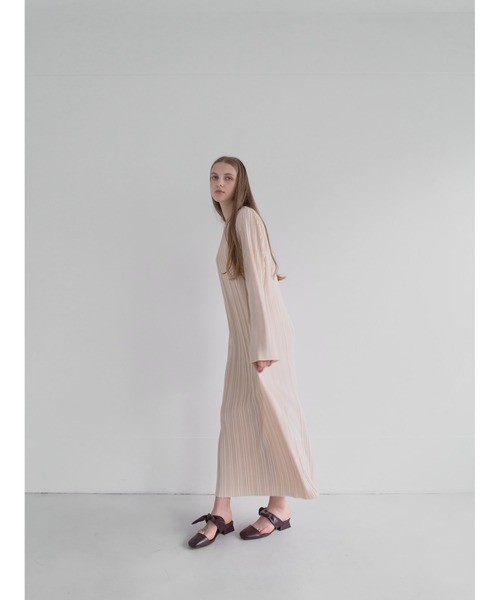 Cla STEllaR(クラステラ)の「プリーツ ロング ドレス 長袖 ワンピース(ワンピース・レディース・ブラック/ライトベージュ/ブラウン・S/M)」の9枚目の写真