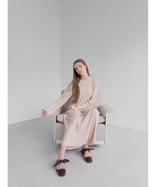 Cla STEllaR(クラステラ)の「プリーツ ロング ドレス 長袖 ワンピース(ワンピース・レディース・ブラック/ライトベージュ/ブラウン・S/M)」の15枚目の写真