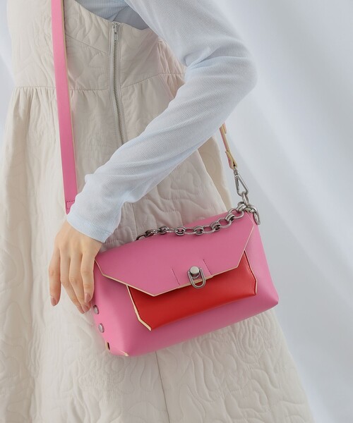 Ray BEAMS（レイビームス）の「Ray BEAMS / チェーン スクエア バッグ（ショルダーバッグ・レディース・ブラック/ピンク・ONE SIZE）」の4枚目の写真