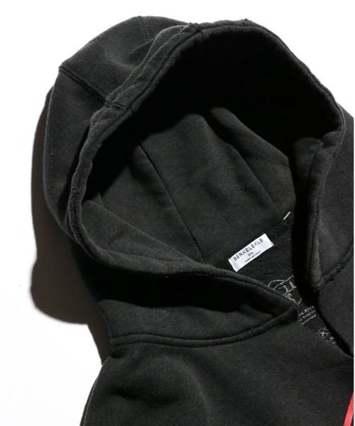 2AM(ツーエイエム)の「THRIFTY LOOK スリフティルック / WORN-OUT BAND HOODIE BEASTIE BOYS(パーカー・メンズ・チャコールグレー/ブラック系1・X-LARGE/XX-LARGE)」の3枚目の写真