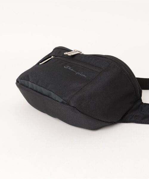 Champion(チャンピオン)の「Champion/チャンピオン ブライアン ウエストバッグ 2L No.63822(ボディバッグ/ウエストポーチ・キッズ・ブラック/ネイビー/カーキ/グレー・FREE)」の6枚目の写真