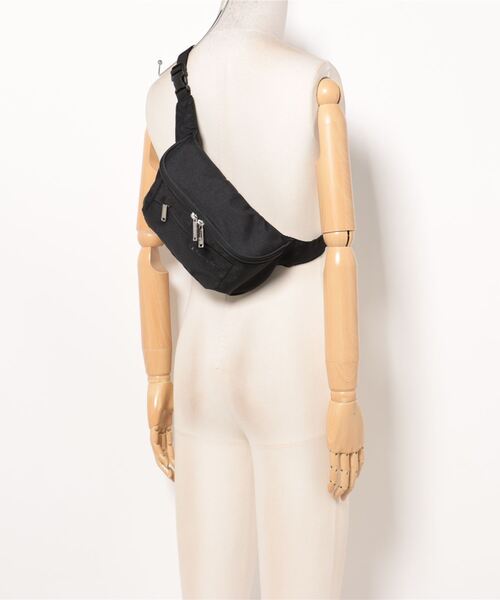 Champion(チャンピオン)の「Champion/チャンピオン ブライアン ウエストバッグ 2L No.63822(ボディバッグ/ウエストポーチ・キッズ・ブラック/ネイビー/カーキ/グレー・FREE)」の8枚目の写真