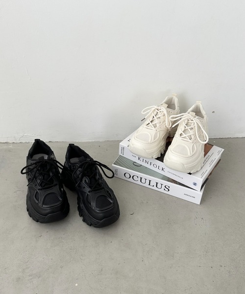 CLEA(クレア)の「厚底ダッドシューズ/スニーカー(スニーカー・レディース・ブラック/アイボリー・24.5cm/23.5cm)」の5枚目の写真
