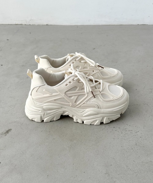 CLEA(クレア)の「厚底ダッドシューズ/スニーカー(スニーカー・レディース・ブラック/アイボリー・24.5cm/23.5cm)」の8枚目の写真