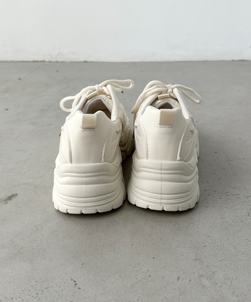 CLEA(クレア)の「厚底ダッドシューズ/スニーカー(スニーカー・レディース・ブラック/アイボリー・24.5cm/23.5cm)」の9枚目の写真