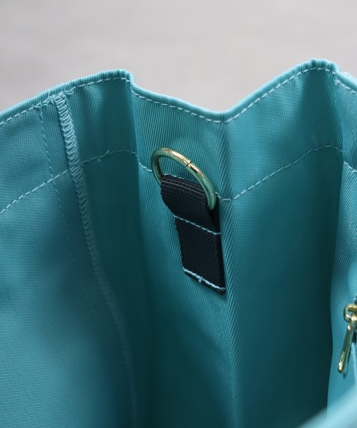 ROOTOTE（ルートート）の「ROOTOTE　スクエア オーバーラップミニトート（トートバッグ・レディース・ブラック/ブルー系/ベージュ/ピンク/グレー・FREE）」の10枚目の写真