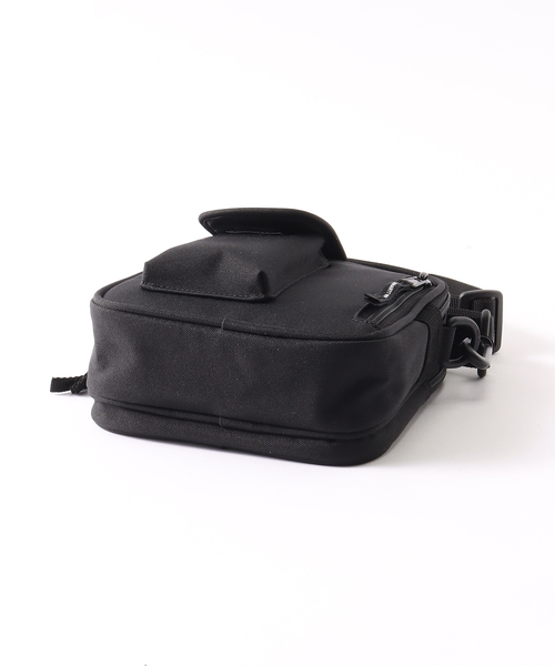 Carhartt WIP(カーハートダブリューアイピー)の「【CARHARTT WIP / カーハート ダブリューアイピー】ESSENTIALS BAG SMALL(ショルダーバッグ・メンズ・ブラック・FREE)」の15枚目の写真