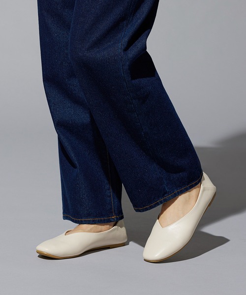 FOUND GOOD(ファウンドグッド)の「フラットパンプス(パンプス・レディース・グリーン系2/グレー系2/アイボリー/オレンジ系5/ベージュ/ブラック・XL/L/M/S)」の2枚目の写真