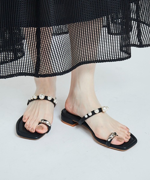 31 Sons de mode(トランテアン ソン ドゥ モード)の「パールトングサンダル(パンプス・レディース・ピンク/ブラック/クリーム・S/M/L)」の11枚目の写真