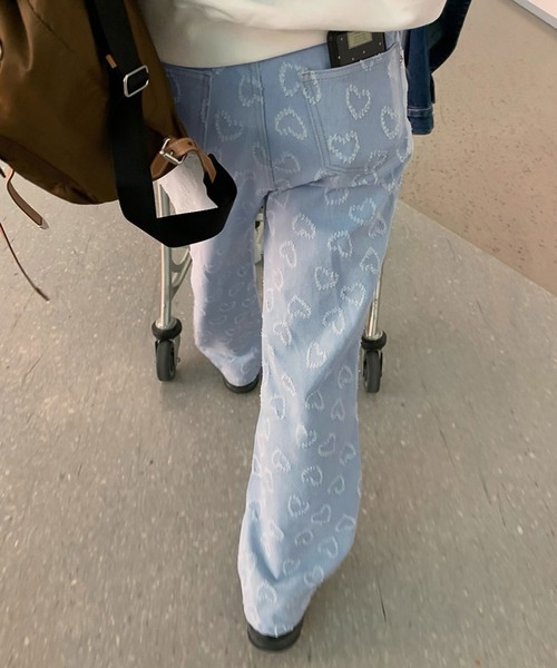 LAFFMO（ラフモ）の「ハート刺繍デニムパンツ（デニムパンツ・レディース・ライトブルー・S/M/L）」の6枚目の写真