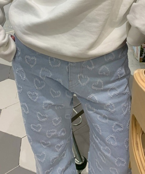 LAFFMO（ラフモ）の「ハート刺繍デニムパンツ（デニムパンツ・レディース・ライトブルー・S/M/L）」の9枚目の写真