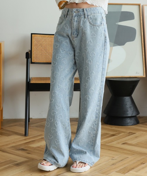 LAFFMO（ラフモ）の「ハート刺繍デニムパンツ（デニムパンツ・レディース・ライトブルー・S/M/L）」の16枚目の写真