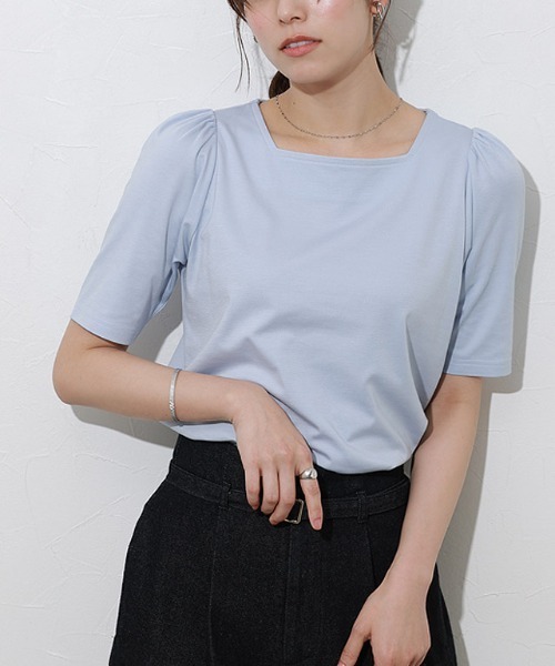 Pierrot(ピエロ)の「接触冷感スクエアネックパフスリーブTシャツ(Tシャツ/カットソー・レディース・ネイビー/オフホワイト/ライトブルー/ブラック・L/M)」の1枚目の写真