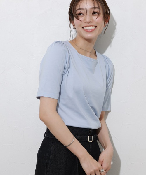 Pierrot(ピエロ)の「接触冷感スクエアネックパフスリーブTシャツ(Tシャツ/カットソー・レディース・ネイビー/オフホワイト/ライトブルー/ブラック・L/M)」の10枚目の写真