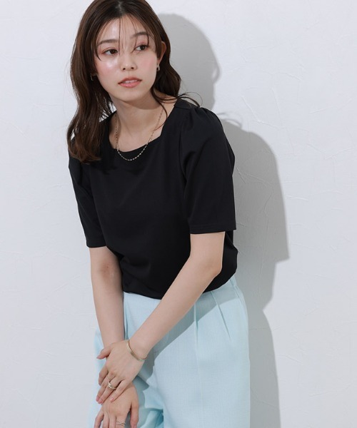 Pierrot(ピエロ)の「接触冷感スクエアネックパフスリーブTシャツ(Tシャツ/カットソー・レディース・ネイビー/オフホワイト/ライトブルー/ブラック・L/M)」の5枚目の写真
