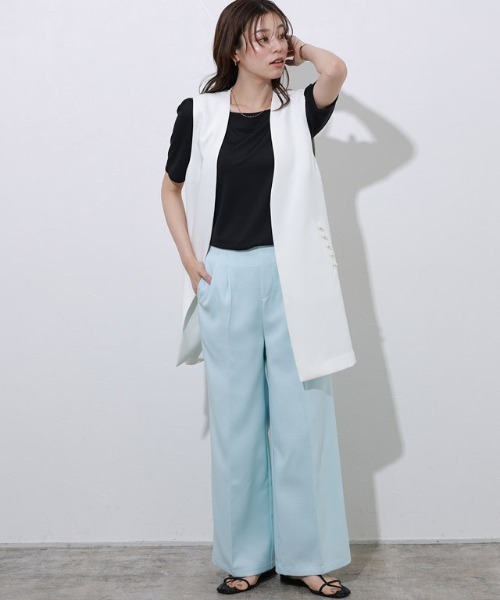 Pierrot(ピエロ)の「接触冷感スクエアネックパフスリーブTシャツ(Tシャツ/カットソー・レディース・ネイビー/オフホワイト/ライトブルー/ブラック・L/M)」の7枚目の写真