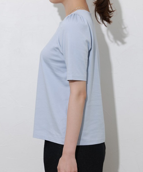 Pierrot(ピエロ)の「接触冷感スクエアネックパフスリーブTシャツ(Tシャツ/カットソー・レディース・ネイビー/オフホワイト/ライトブルー/ブラック・L/M)」の22枚目の写真