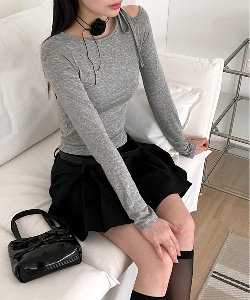 by muni:r(バイ ムニール)の「2wayミニローズネックレス(ネックレス・レディース・ブラック/アイボリー・ONE SIZE)」の15枚目の写真