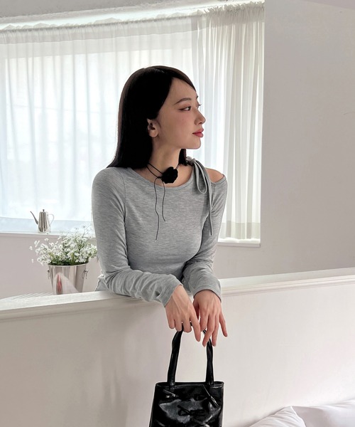by muni:r(バイ ムニール)の「2wayミニローズネックレス(ネックレス・レディース・ブラック/アイボリー・ONE SIZE)」の18枚目の写真