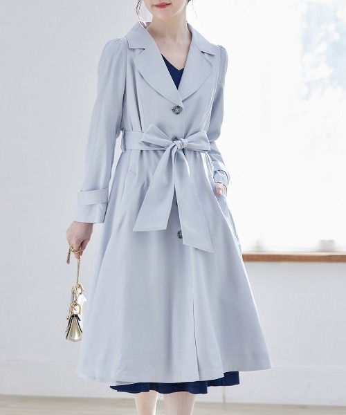 tocco closet(トッコ クローゼット)の「ウエストりぼん付きヨーク切り替えフレアトレンチコート(トレンチコート・レディース・サックスブルー/ネイビー/ベージュ・M)」の11枚目の写真