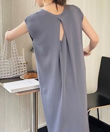 バックデザイン ニットワンピース