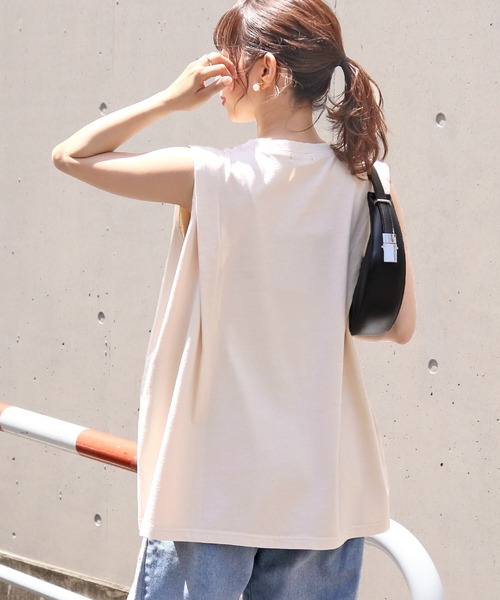 tiptop（ティップトップ）の「ピグメント加工タックノースリーブカットソー（タンクトップ・レディース・サックスブルー/ブラック系その他/アイボリー・FREE）」の16枚目の写真