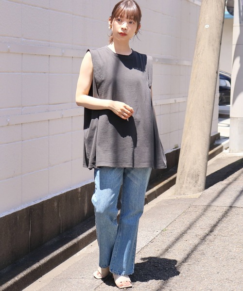 tiptop（ティップトップ）の「ピグメント加工タックノースリーブカットソー（タンクトップ・レディース・サックスブルー/ブラック系その他/アイボリー・FREE）」の13枚目の写真