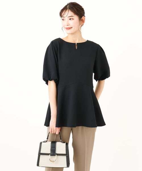 a.v.v(アーヴェヴェ)の「【イージーケア】ペプラムトップス(Tシャツ/カットソー・レディース・ブラック/グレー系その他/ホワイト・34/36/38/40/42)」の14枚目の写真